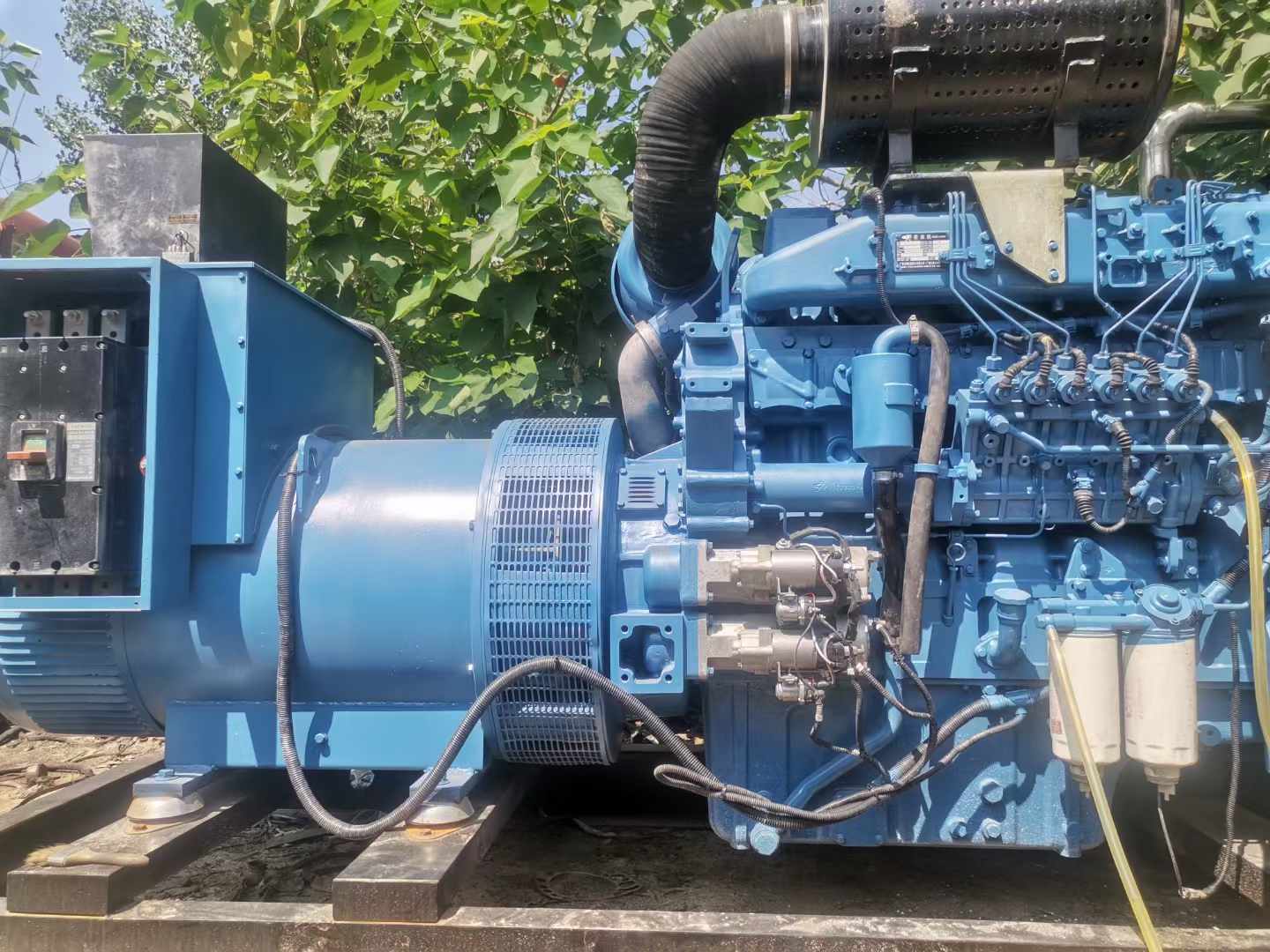 尉犁详细说明降低 800kW 柴油发电机输出电流波动的方法